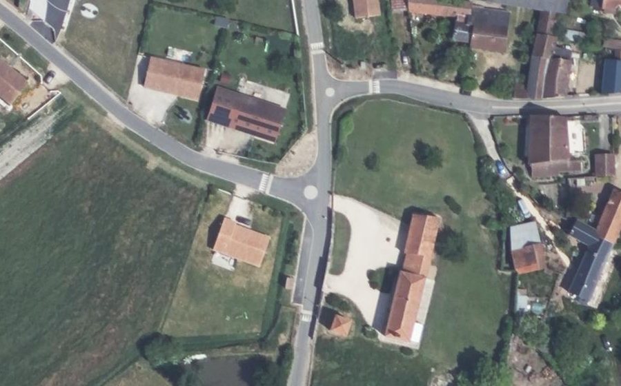 Vue aérienne du Mini-giratoire n°685820200