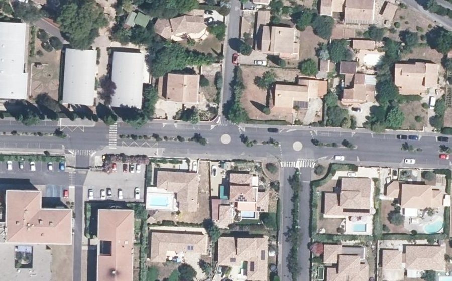 Vue aérienne du Mini-giratoire n°687594858