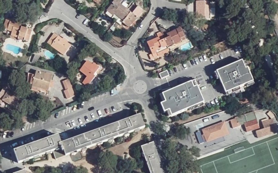 Vue aérienne du Rond-point anonyme n°1006924168