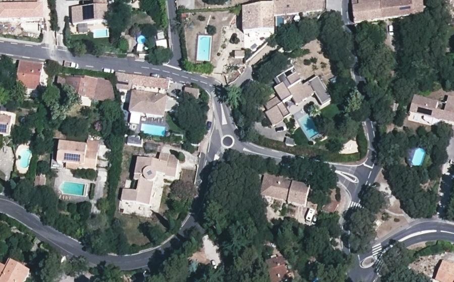 Vue aérienne du Mini-giratoire n°693284909
