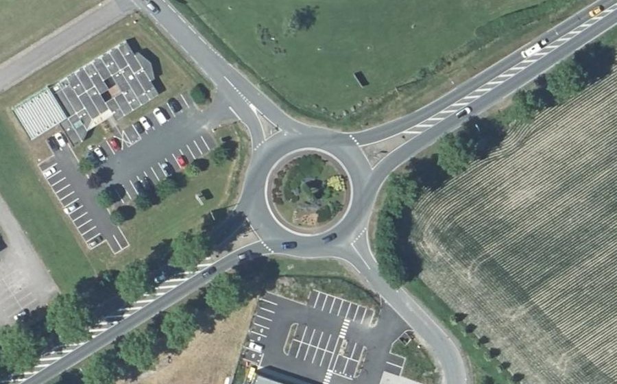 Vue aérienne du Rond-point anonyme n°10069361