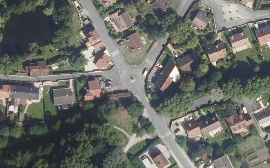 Vue aérienne du Mini-giratoire n°694525765
