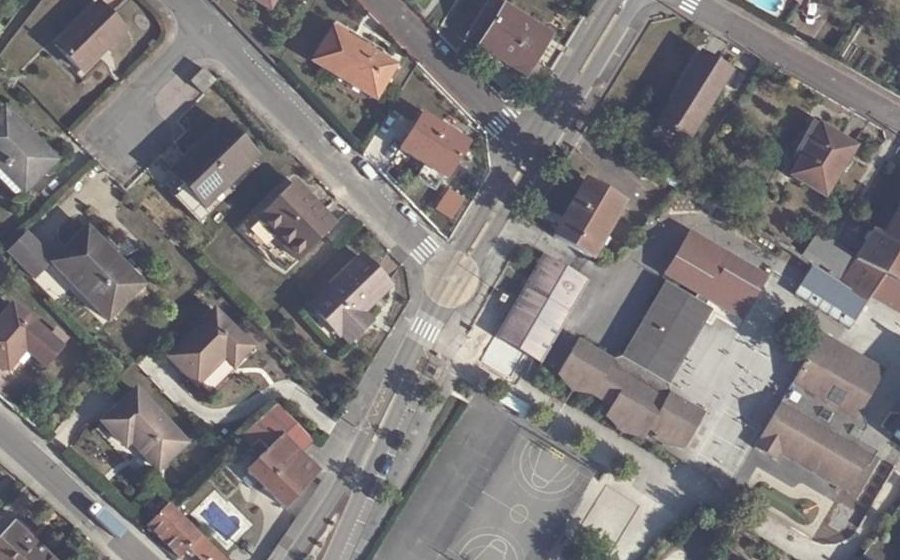 Vue aérienne du Mini-giratoire n°696784210