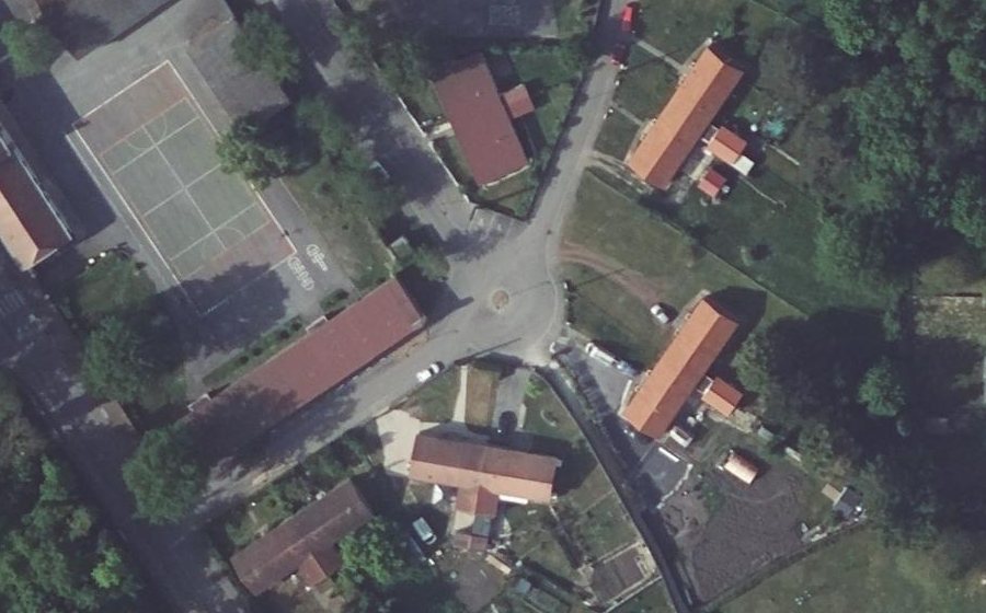 Vue aérienne du Mini-giratoire n°697113111