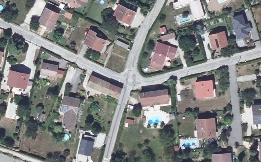 Vue aérienne du Mini-giratoire n°698402596