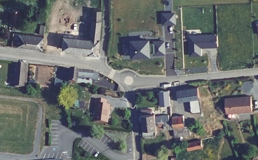 Vue aérienne du Mini-giratoire n°701181542