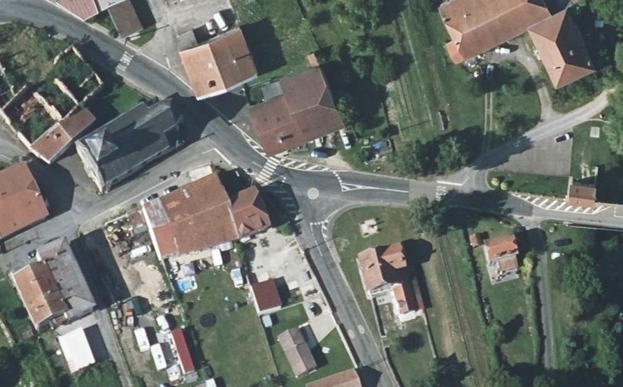 Vue aérienne du Mini-giratoire n°701427433