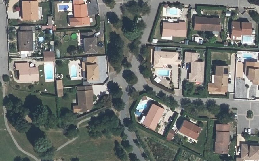 Vue aérienne du Mini-giratoire n°702259832