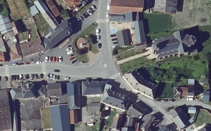 Vue aérienne du Mini-giratoire n°702724677