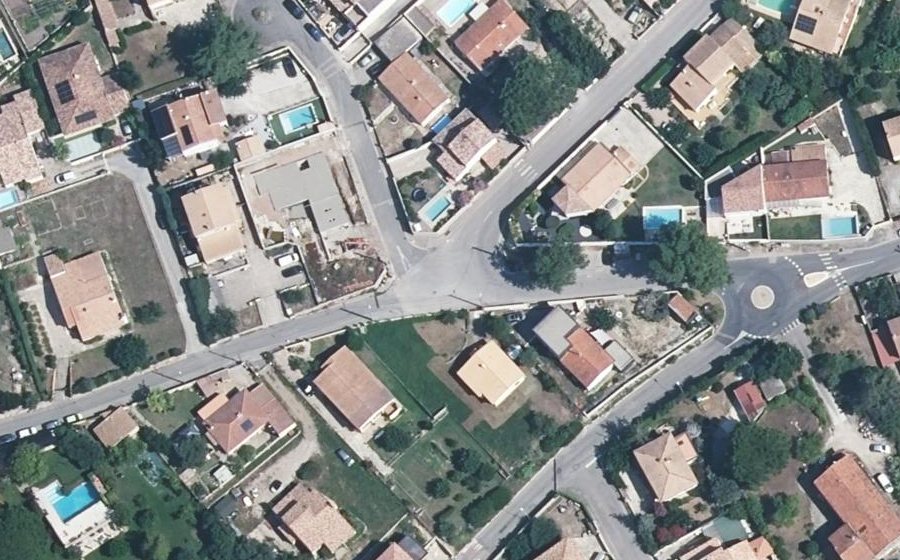 Vue aérienne du Mini-giratoire n°703076536