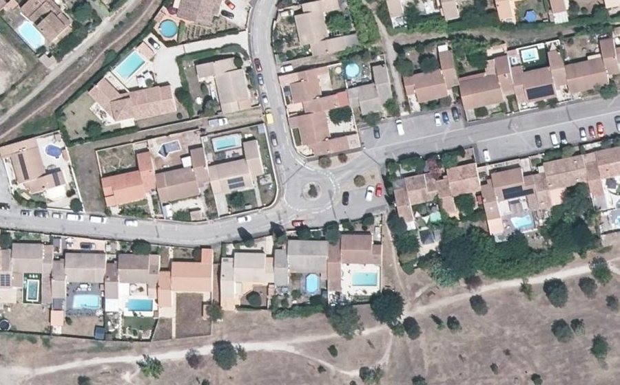 Vue aérienne du Mini-giratoire n°703094617
