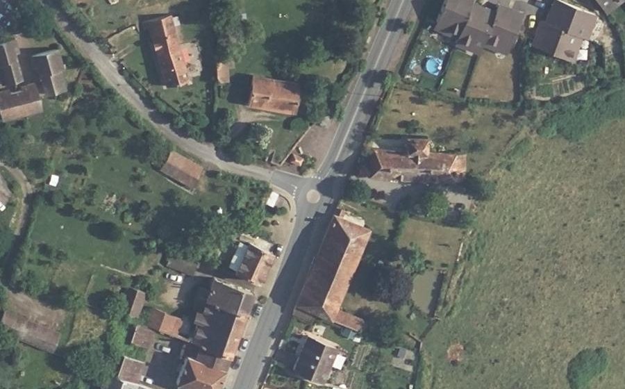 Vue aérienne du Mini-giratoire n°703459928