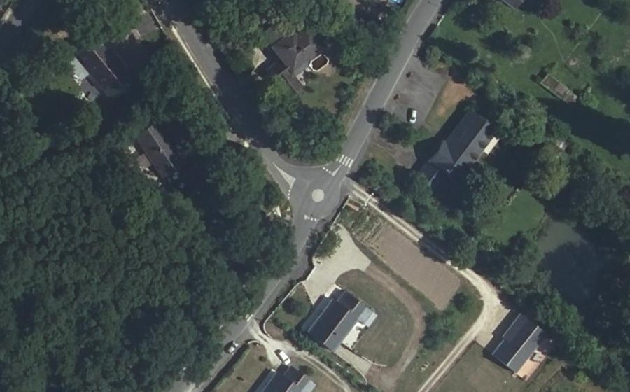 Vue aérienne du Mini-giratoire n°705046777