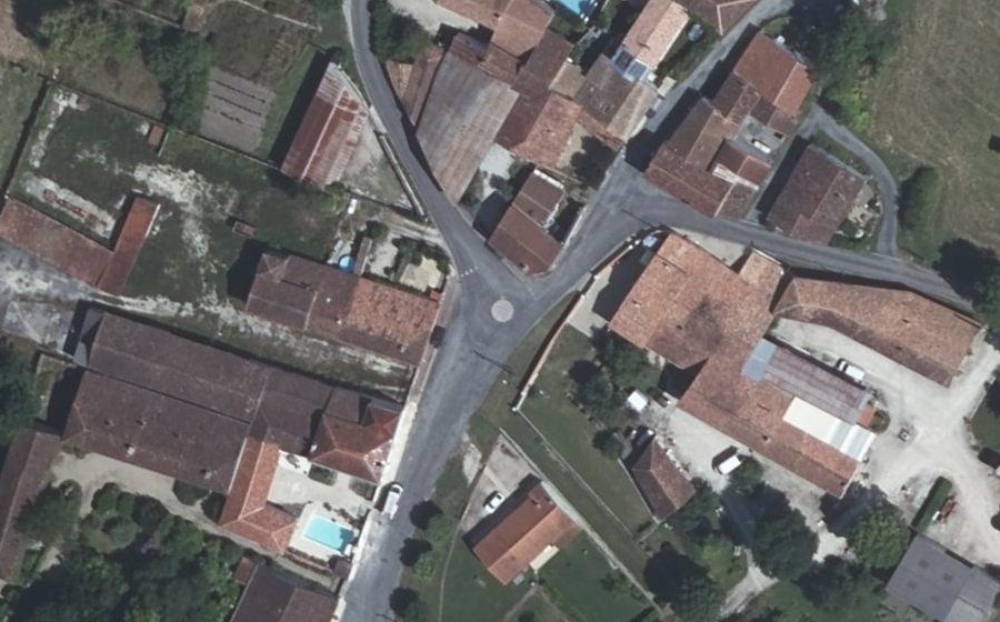 Vue aérienne du Mini-giratoire n°705489889