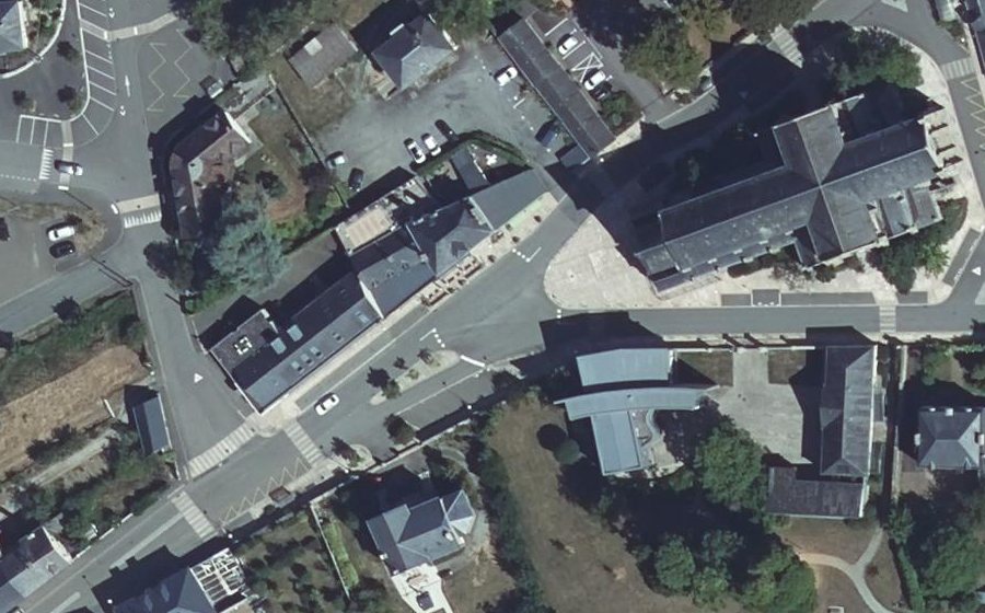 Vue aérienne du Mini-giratoire n°706199651
