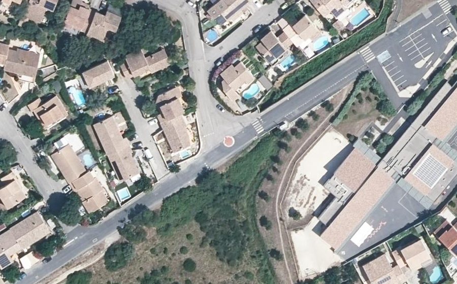 Vue aérienne du Mini-giratoire n°707347844