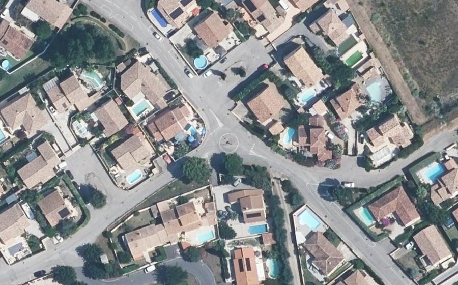 Vue aérienne du Mini-giratoire n°708121903