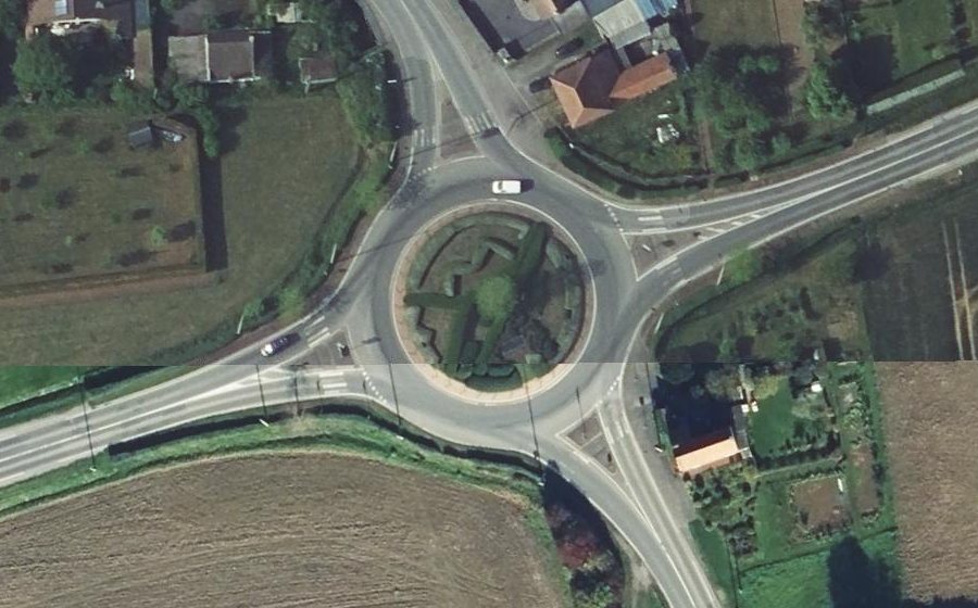 Vue aérienne du Rond-point anonyme n°100708200