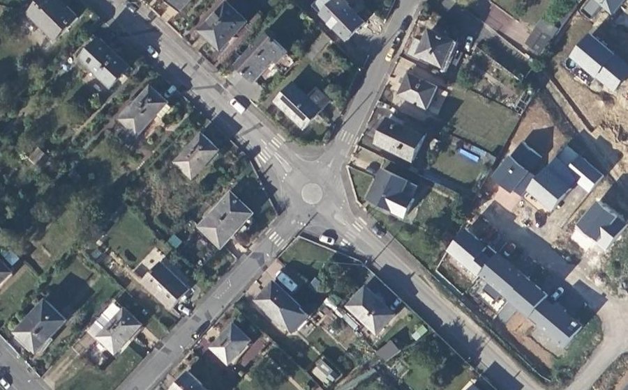 Vue aérienne du Mini-giratoire n°708947384