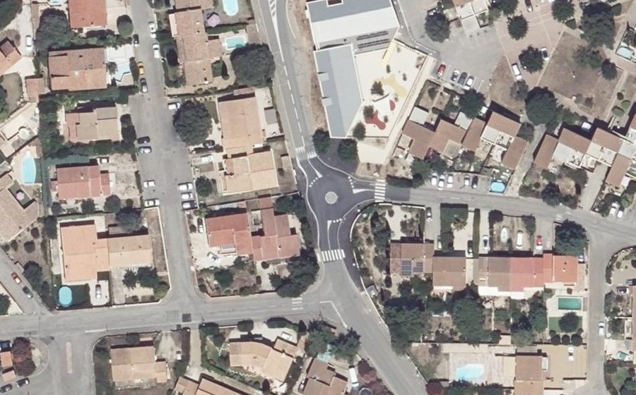 Vue aérienne du Mini-giratoire n°710390353