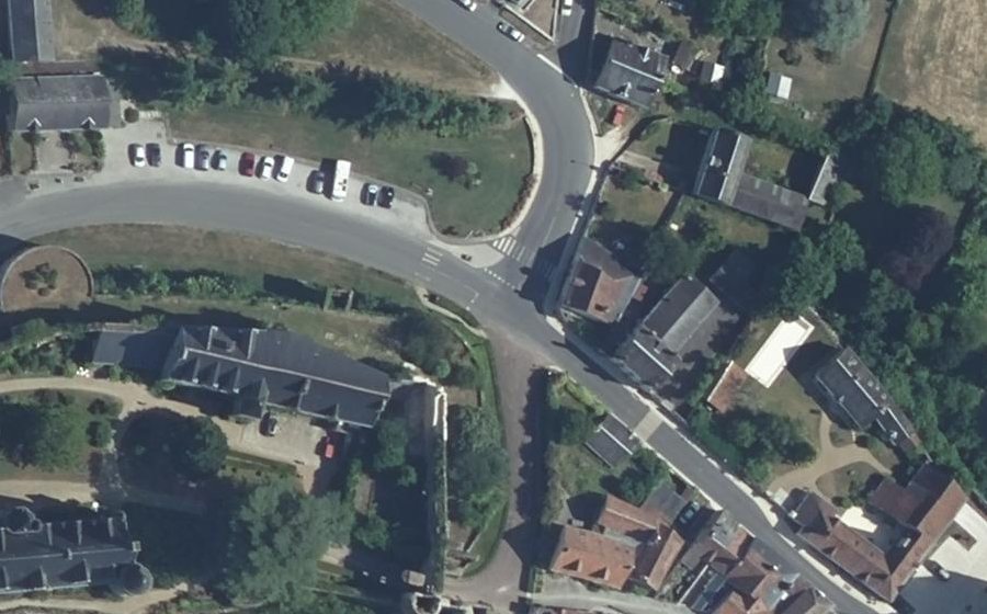 Vue aérienne du Mini-giratoire n°710577051