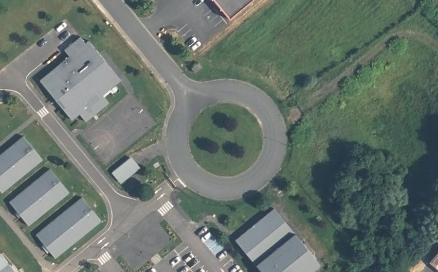 Vue aérienne du Rond-point anonyme n°100711170