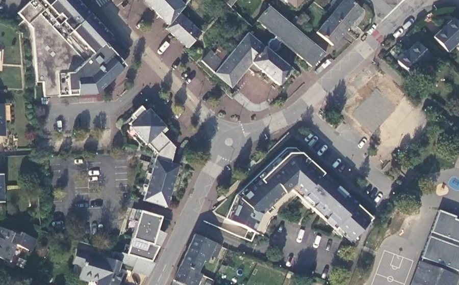 Vue aérienne du Mini-giratoire n°712613883