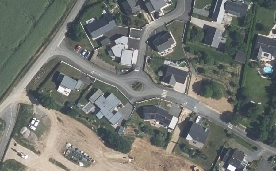 Vue aérienne du Rond-point anonyme n°1007144736
