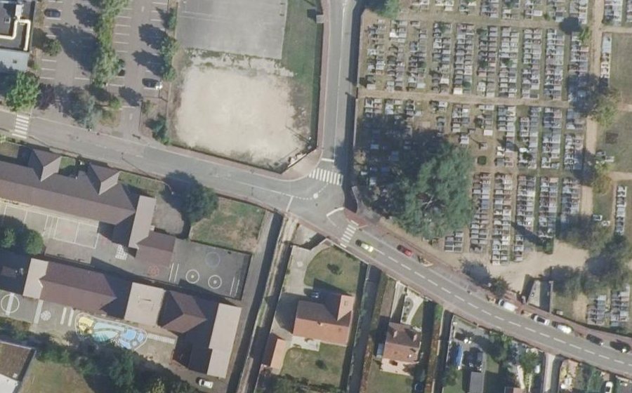 Vue aérienne du Mini-giratoire n°715635086