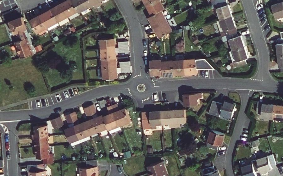 Vue aérienne du Mini-giratoire n°716687611
