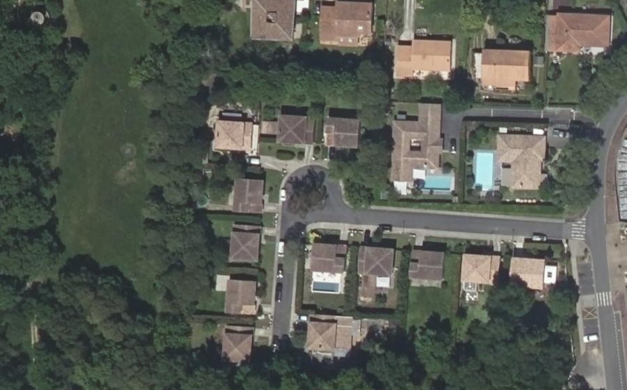 Vue aérienne du Rond-point anonyme n°100722761