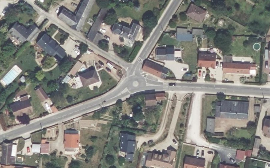 Vue aérienne du Mini-giratoire n°724487021