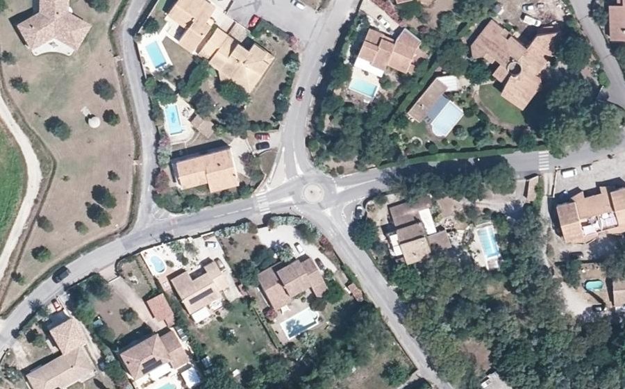 Vue aérienne du Mini-giratoire n°724936073
