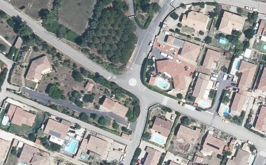 Vue aérienne du Mini-giratoire n°726618605
