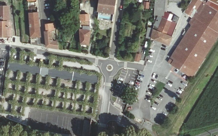 Vue aérienne du Mini-giratoire n°728717787