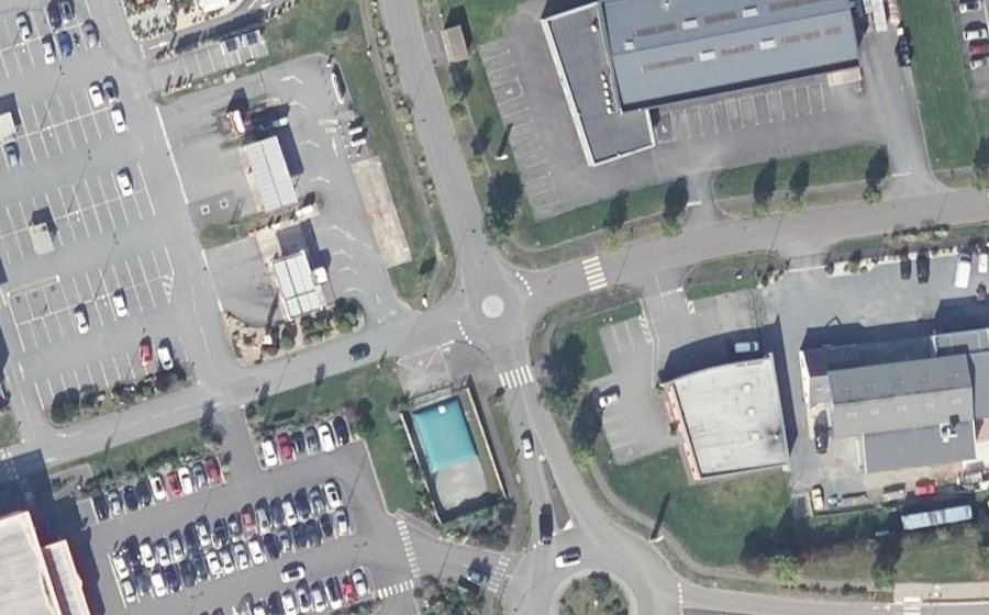 Vue aérienne du Mini-giratoire n°729134520