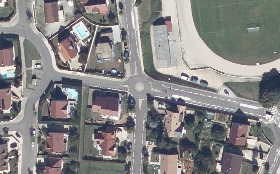 Vue aérienne du Mini-giratoire n°731381179
