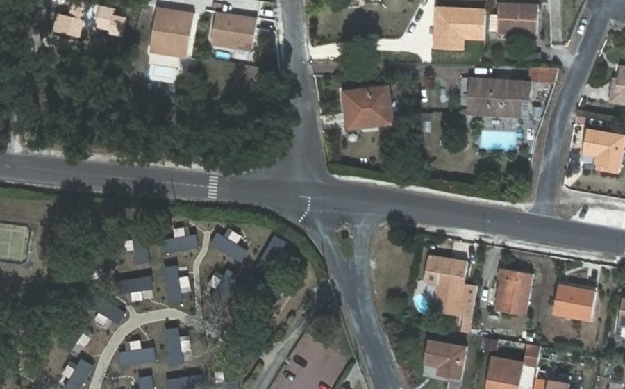 Vue aérienne du Mini-giratoire n°731681534