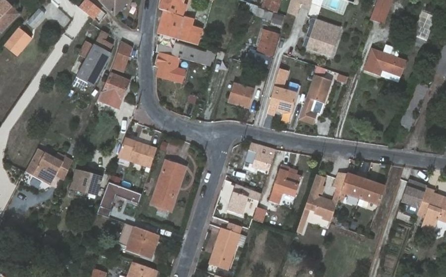 Vue aérienne du Mini-giratoire n°735181405