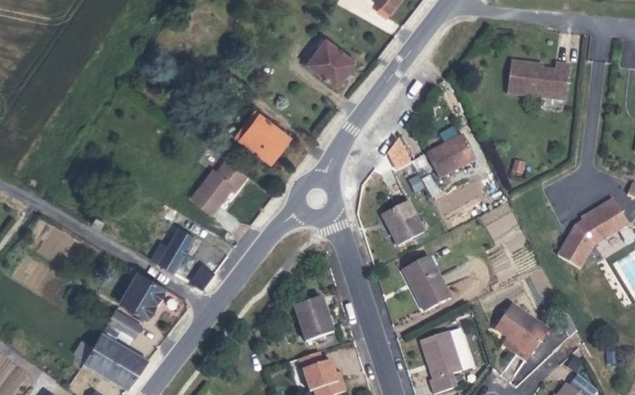Vue aérienne du Mini-giratoire n°737758296