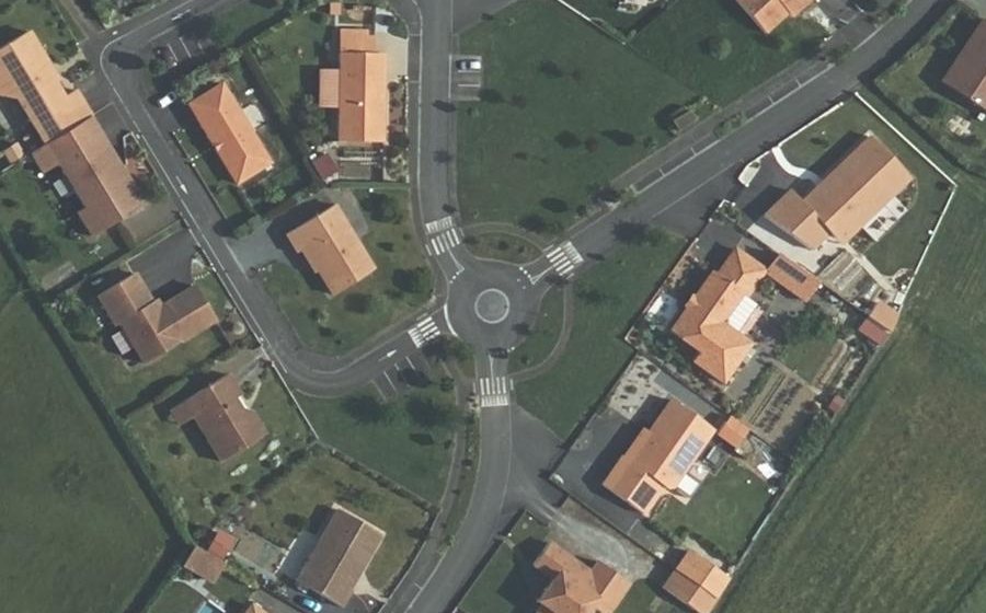 Vue aérienne du Mini-giratoire n°739204431