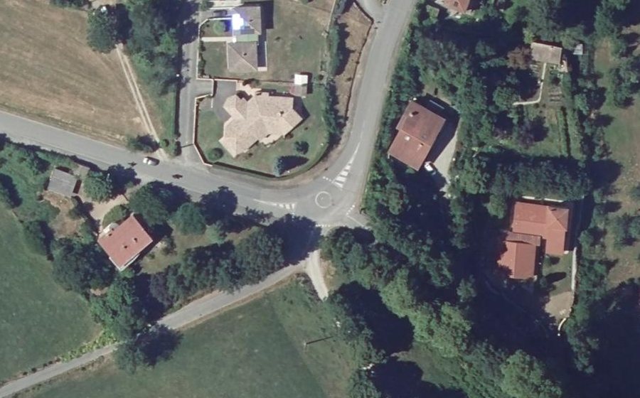 Vue aérienne du Mini-giratoire n°741384358
