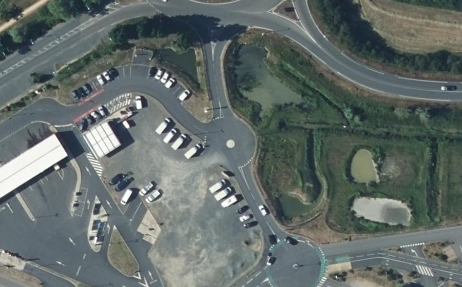 Vue aérienne du Rond-point anonyme n°1007432638