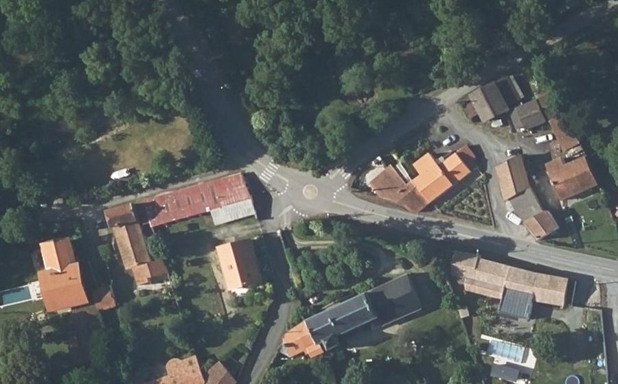 Vue aérienne du Mini-giratoire n°760725058