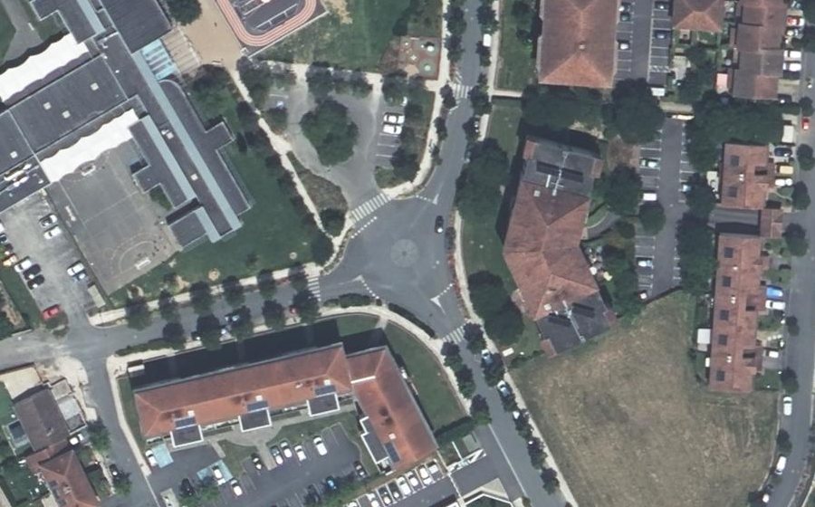 Vue aérienne du Mini-giratoire n°769841034