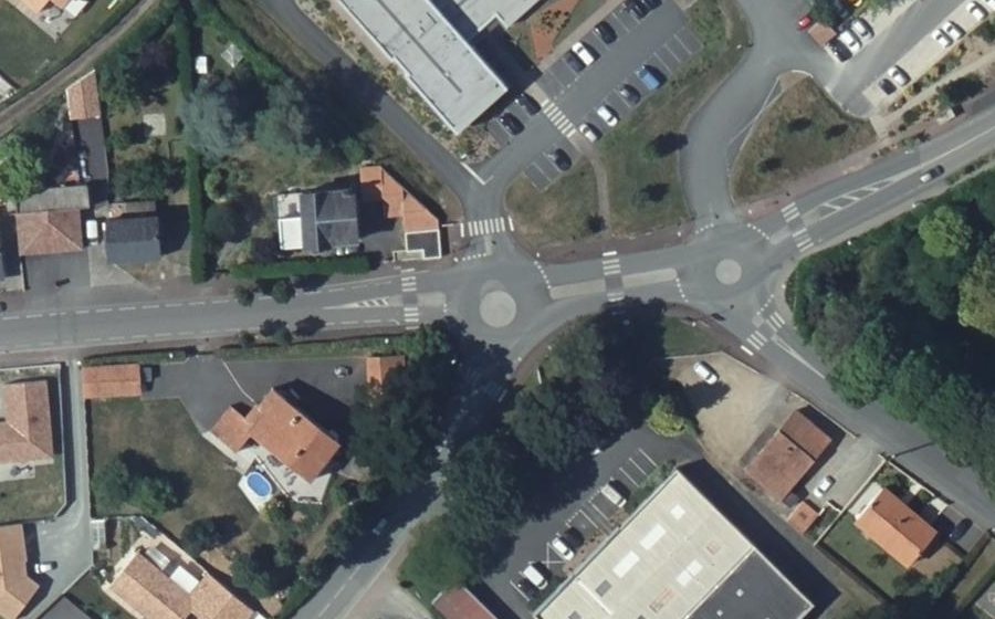Vue aérienne du Mini-giratoire n°775874214