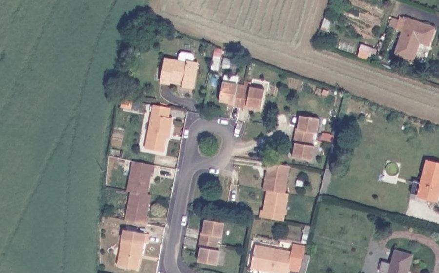 Vue aérienne du Rond-point anonyme n°100776479