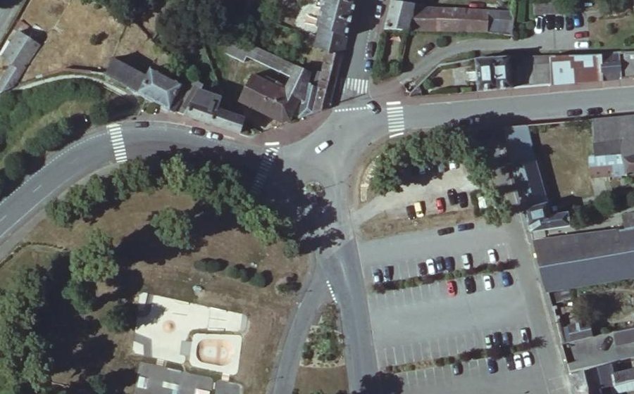 Vue aérienne du Mini-giratoire n°790024082