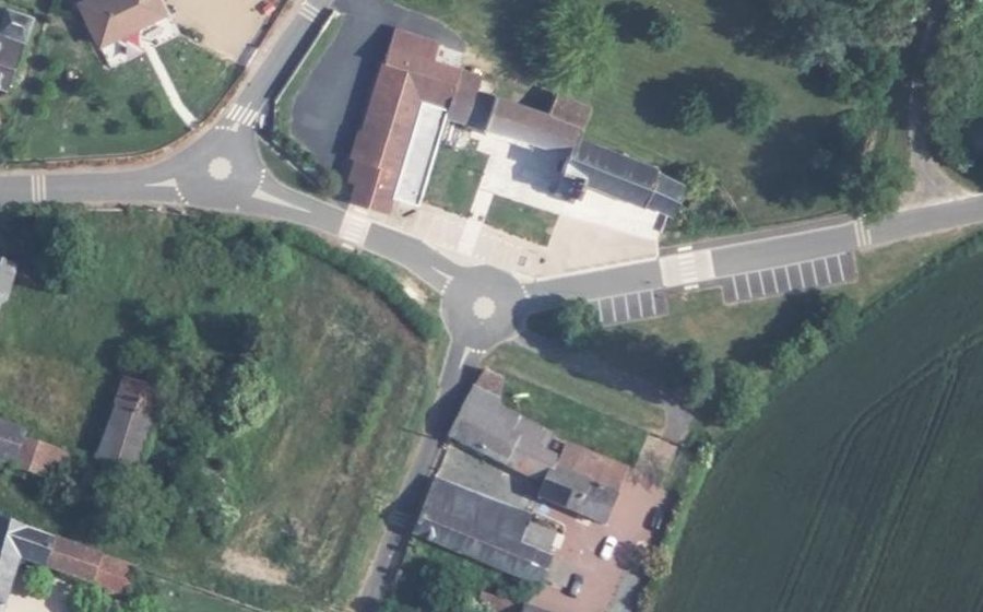 Vue aérienne du Mini-giratoire n°800526756