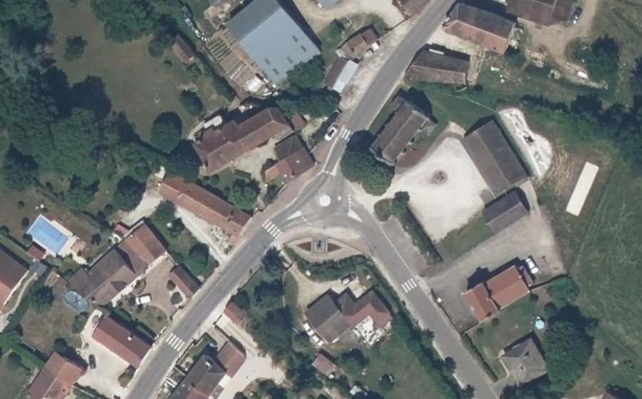 Vue aérienne du Mini-giratoire n°804227205